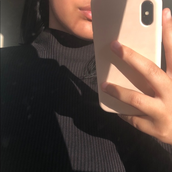 Cute turtle neck shirt! - Picture 4 of 4